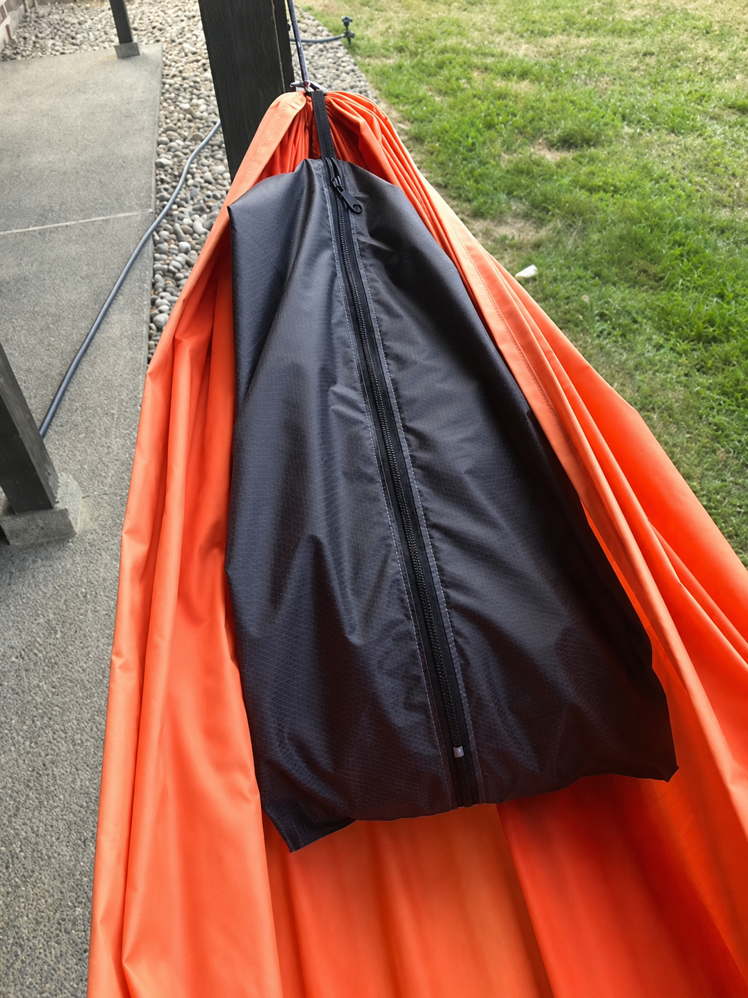 Zip-It Peak Bag